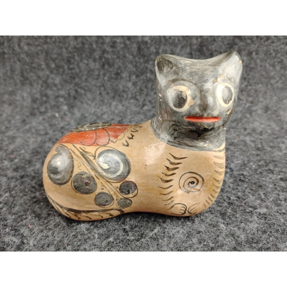 Vintage Hand Painted Mexican Folk Art Pottery Cat Figurine Figure Mexico Tonala?